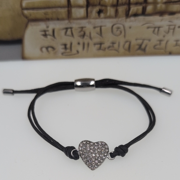 Fossil Silver and Black Crystal Heart Bracelet - Picture 1 of 6